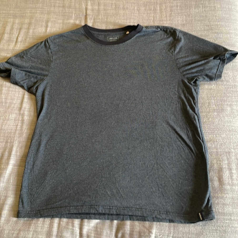 Prana size large dark grey striped cotton t-shirt